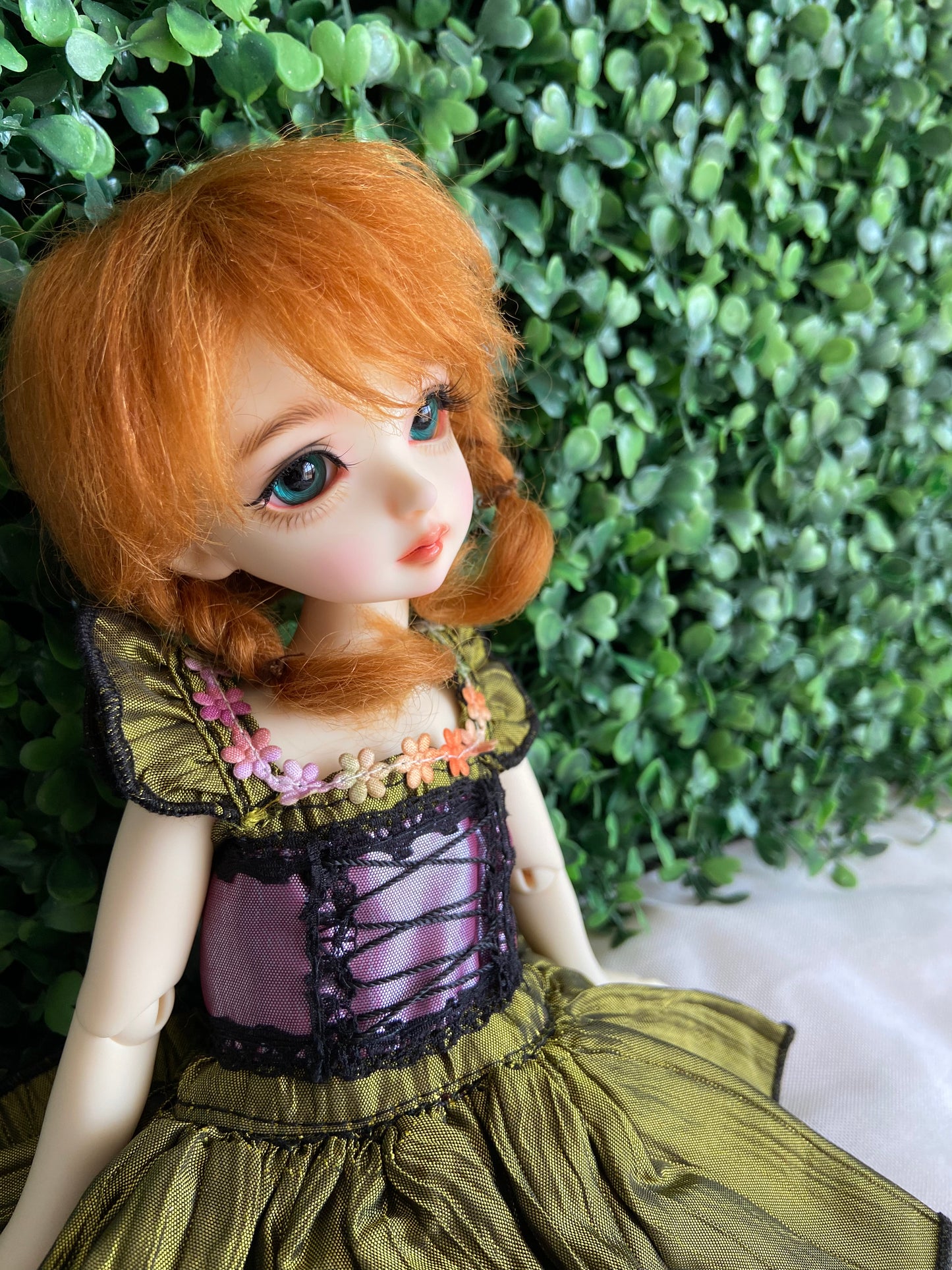 1/6 girl doll Anna with makeup, wig , clothes and eyes