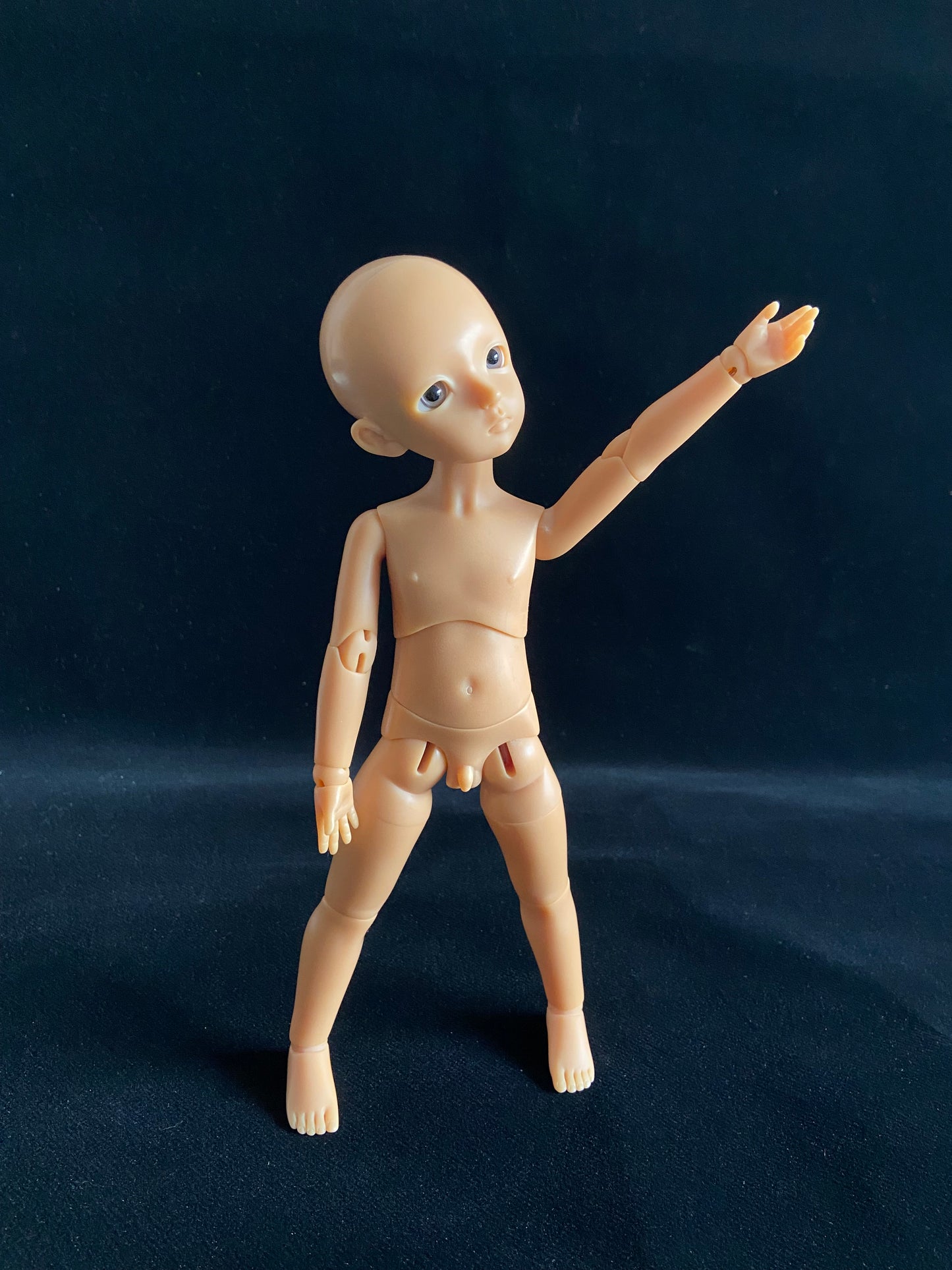 1/6 boy doll Bi Bi in tan skin without makeup