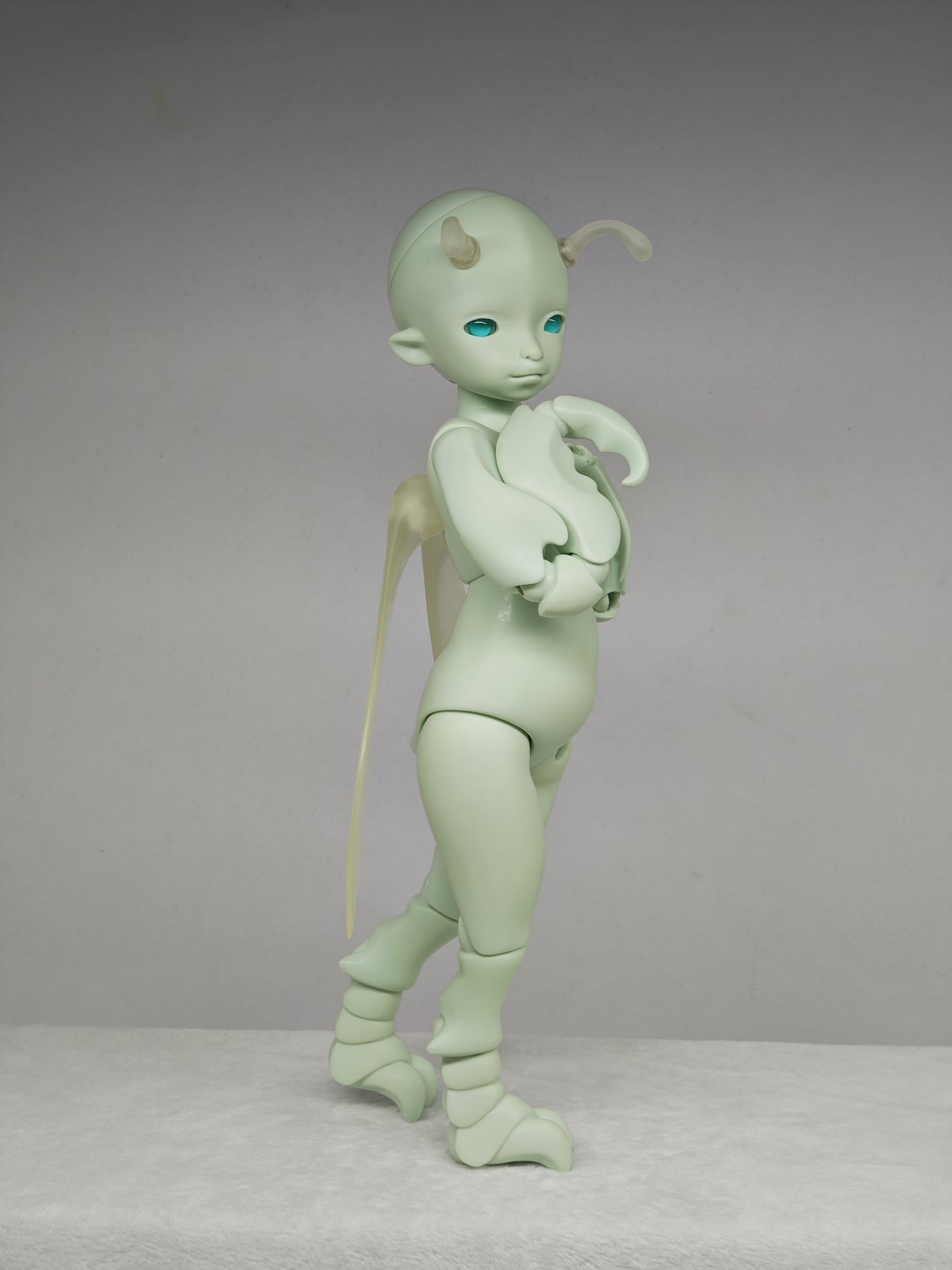 1/6 30cm Jadite doll in moon grey skin