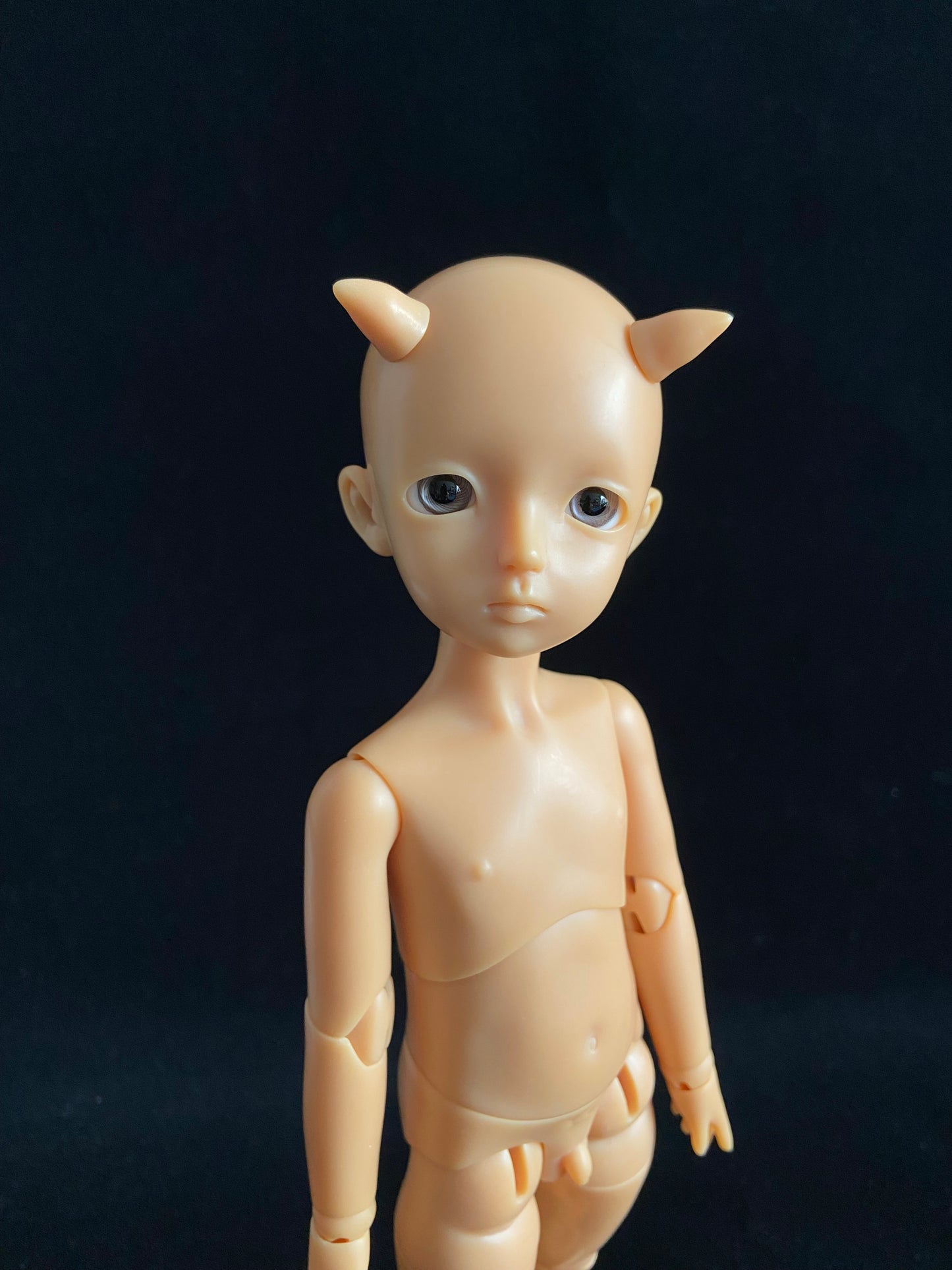 1/6 boy doll Bi Bi in tan skin without makeup