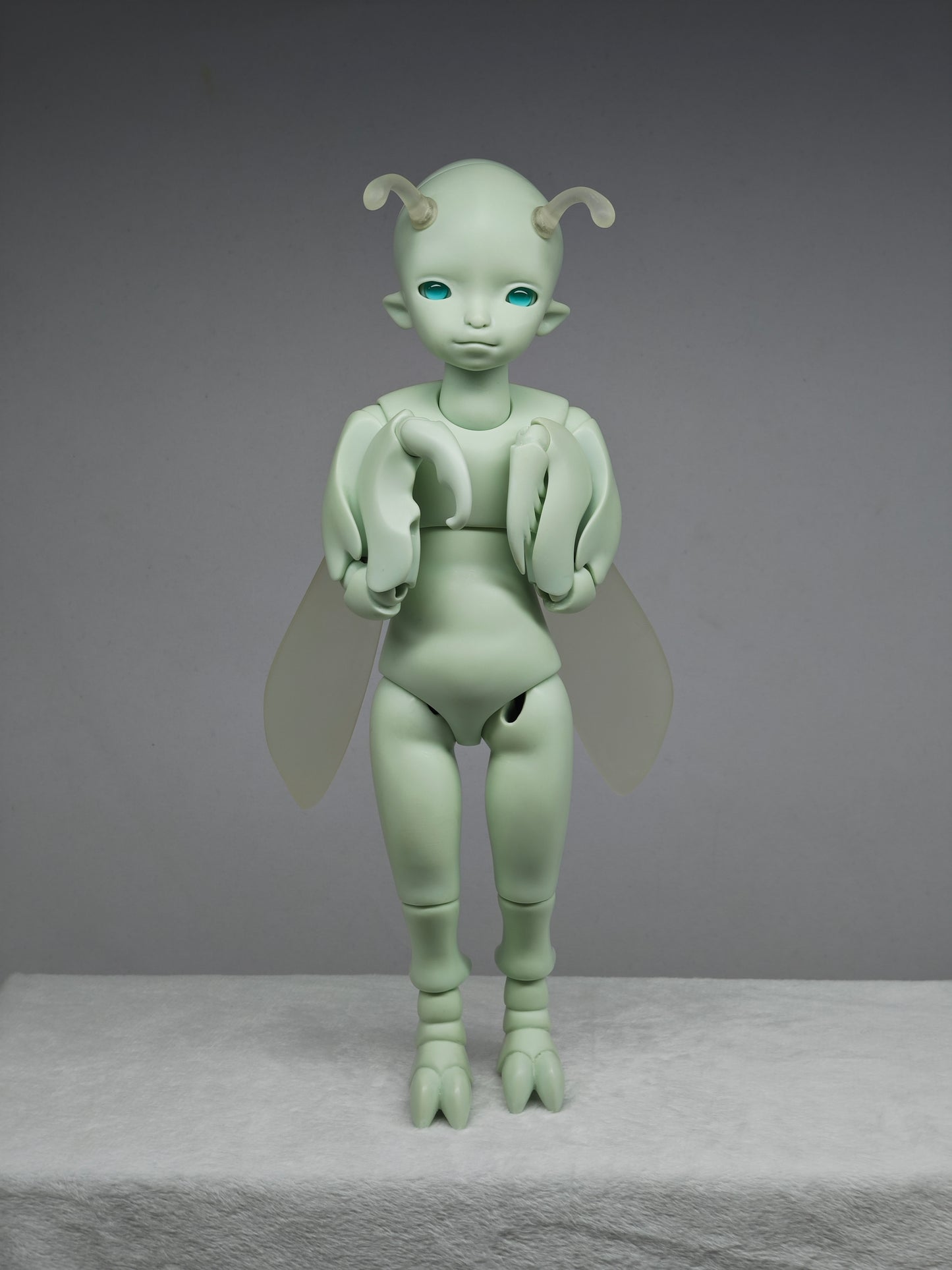 1/6 30cm Jadite doll in moon grey skin
