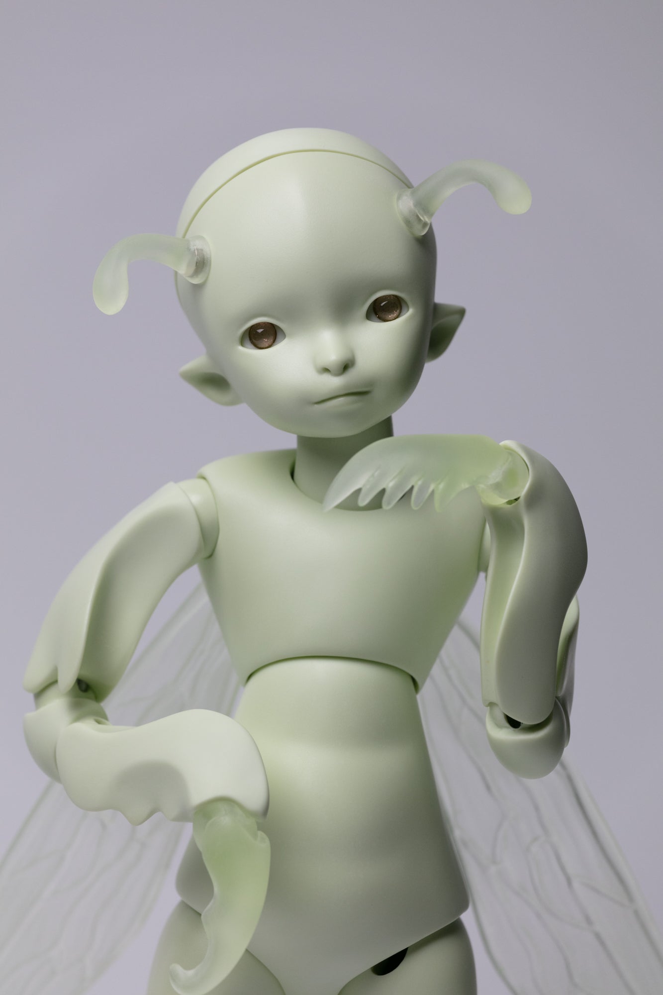 1/6 doll Jadite in pea-green skin instock