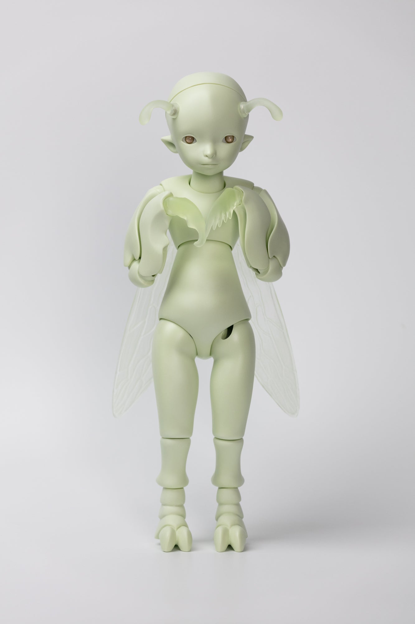 1/6 doll Jadite in pea-green skin instock