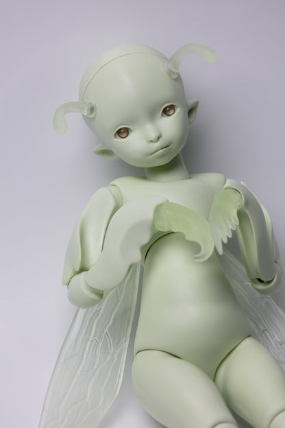 1/6 doll Jadite in pea-green skin instock