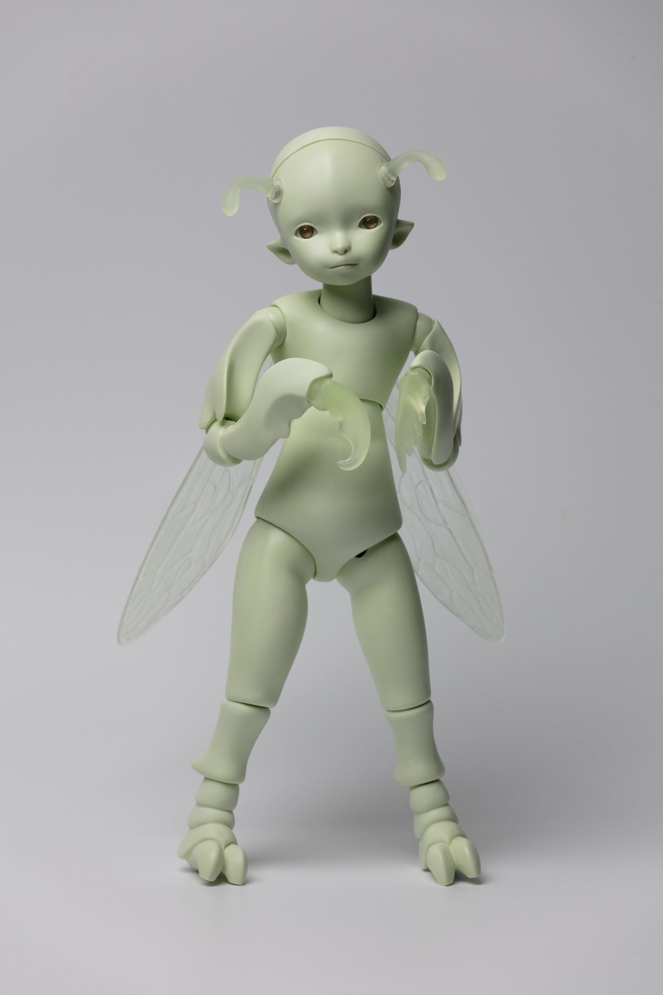 1/6 doll Jadite in pea-green skin instock